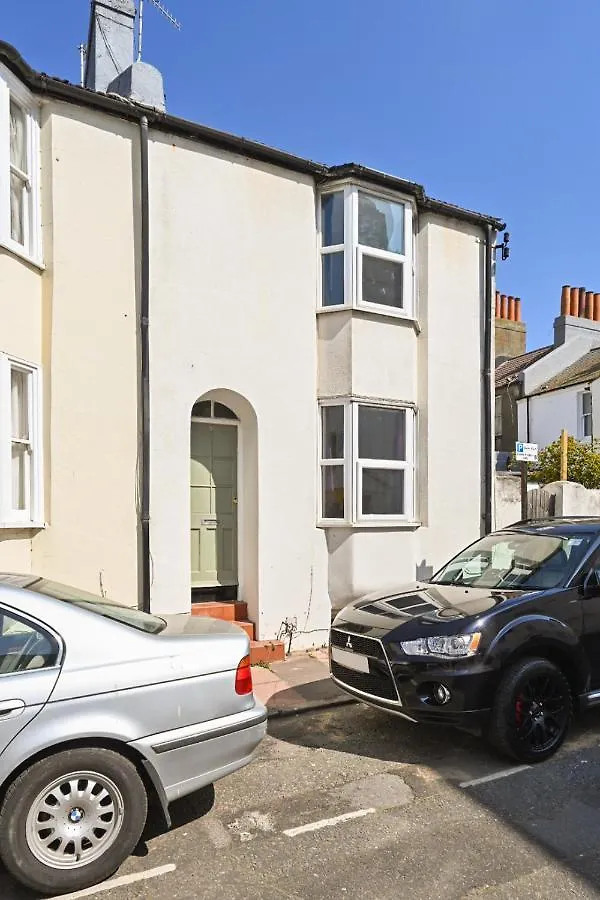 Homey Downtown Brighton Two Bedroom Townhouse Near Sea Front, Up To 7 Guests United Kingdom